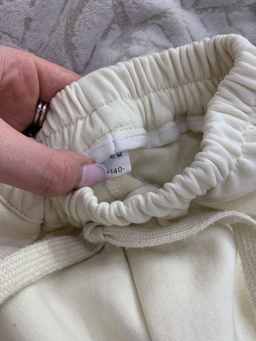 Стильний костюм для дівчинки