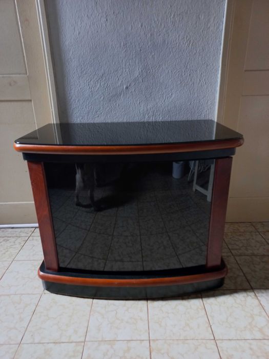 Movel Tv cerejeira e vidro como novo