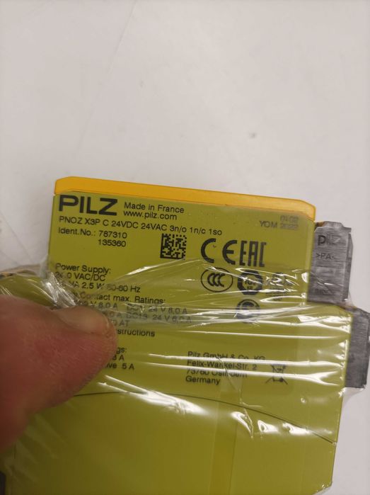 PILZ PNOZ X3P 24VDC 24VAC 3NO 1NC 1SO przekaźnik bezpieczeństwa ()
