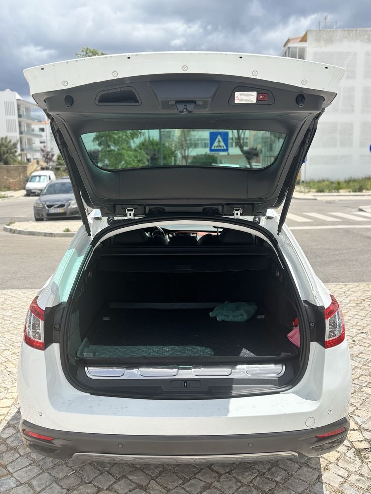 Peugueot 508 RXH 2015 Full Extras