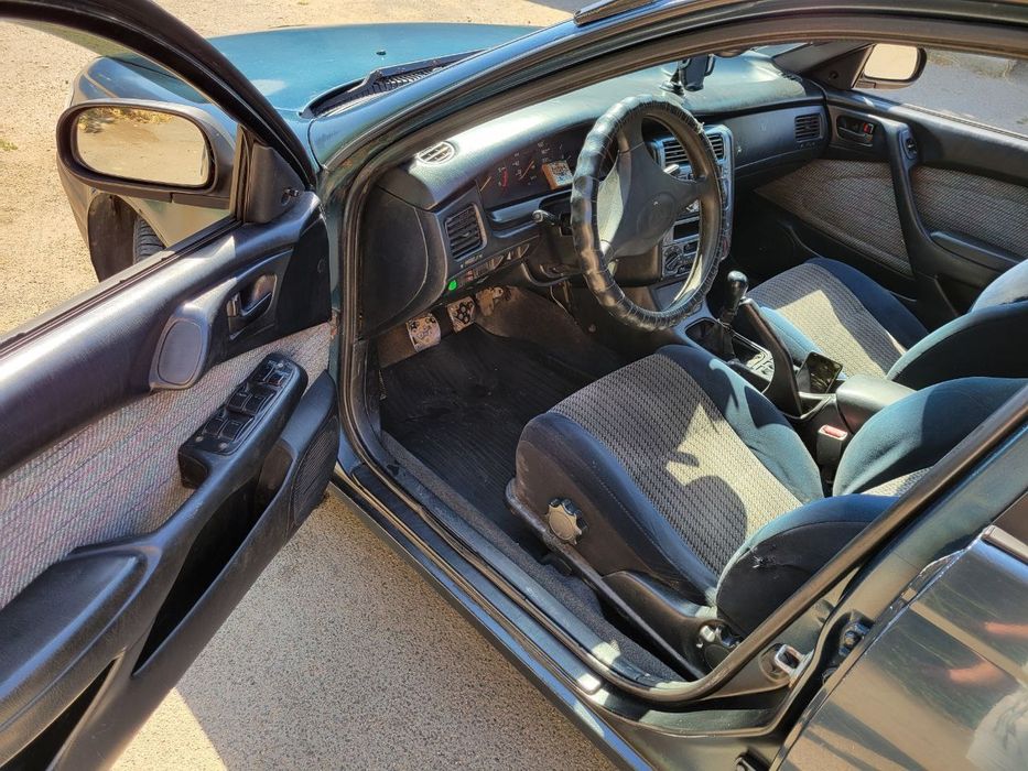 Продам Тоёта карина Е 2.0D