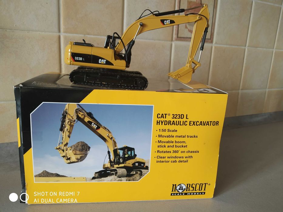 Model CAT 323D L Norscot