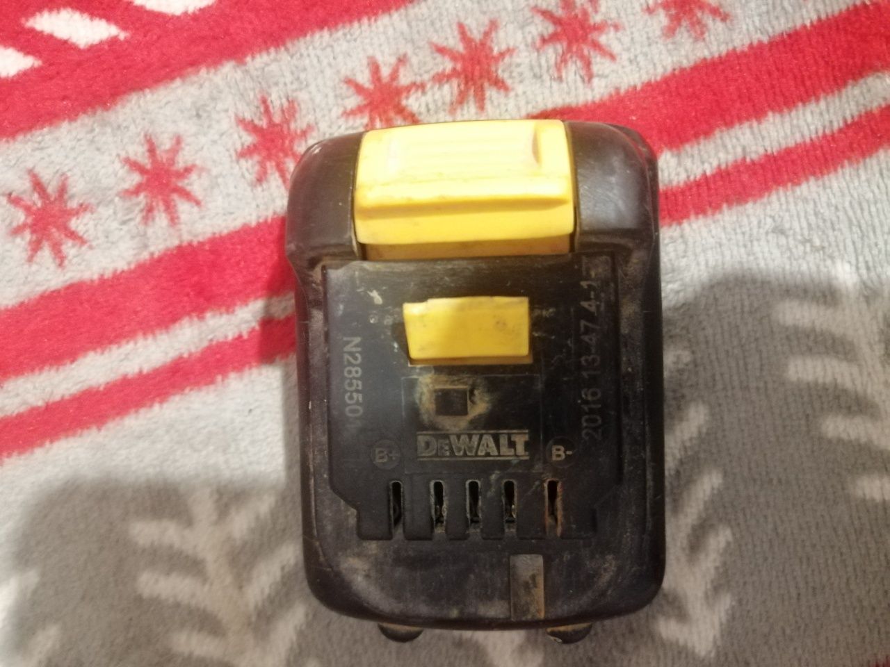 Продам шуруповерт dewalt dcd 710