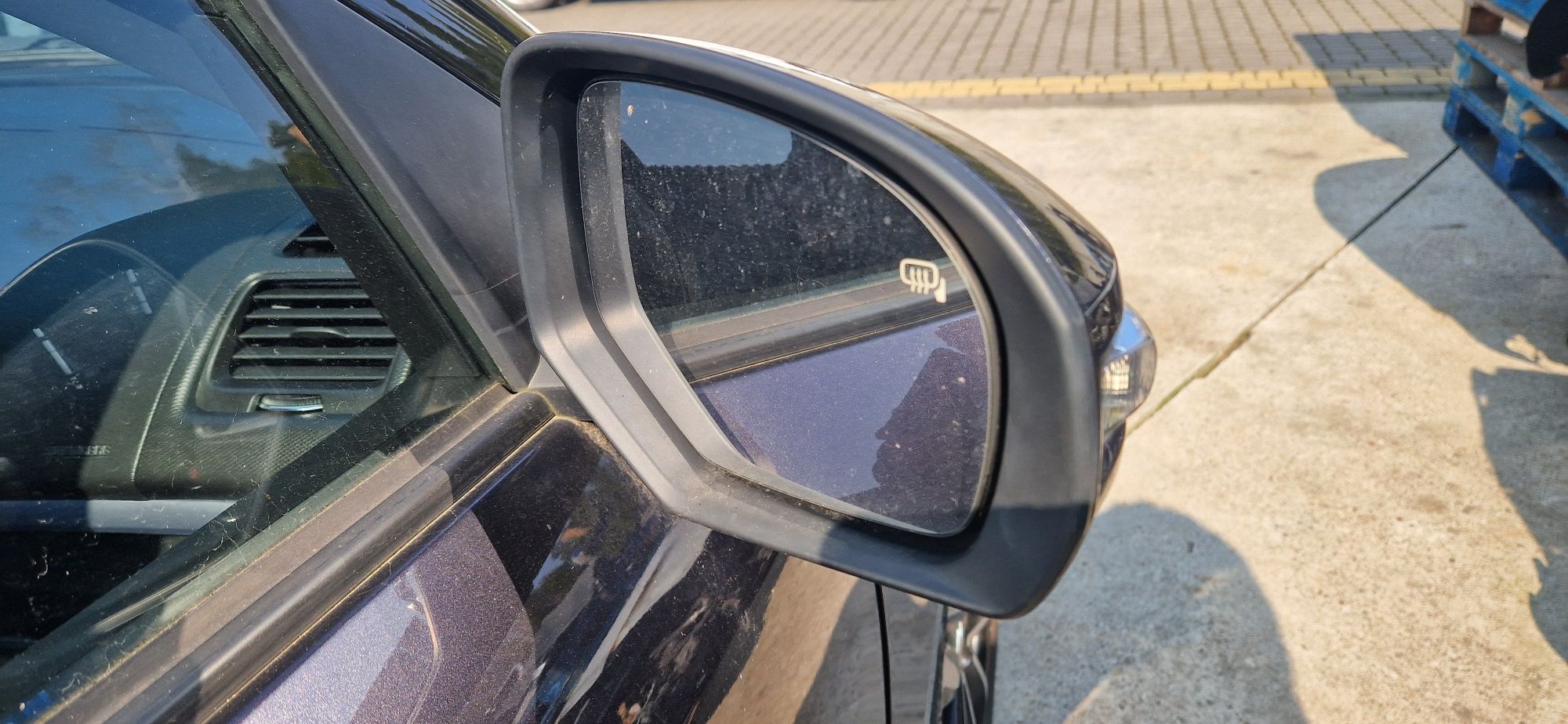 Suzuki swift mk7 lusterko prawe z kierunkiem