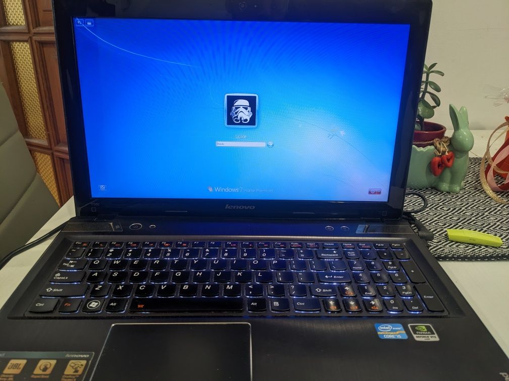 Laptop Lenovo Y580 (uszkodzony)