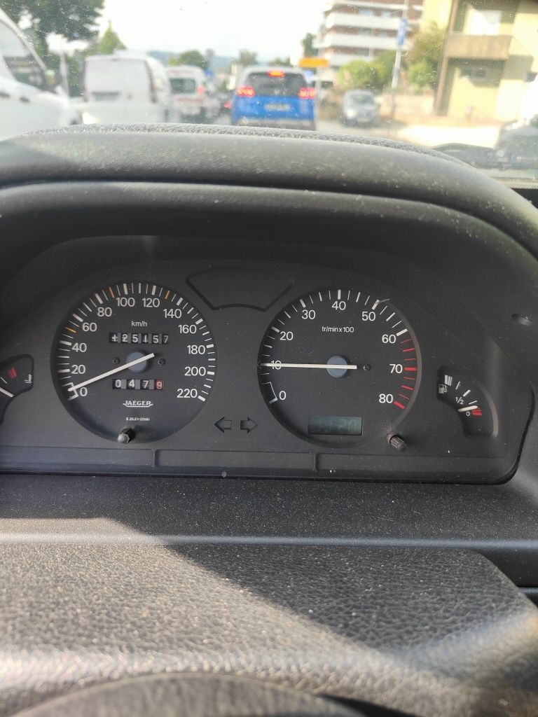 Vendo Peugeot 106 1.100 - negociável -