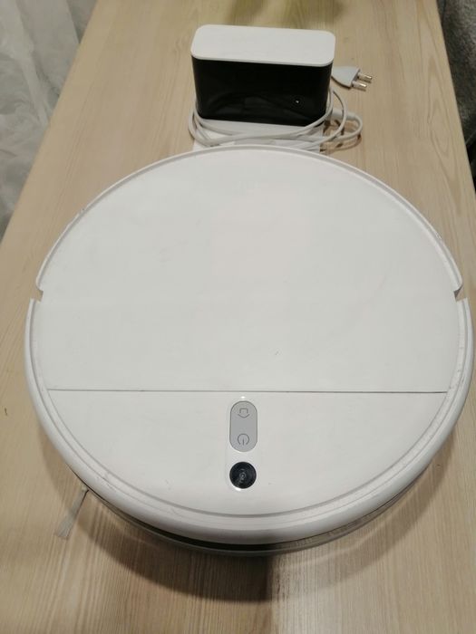 Продам б. У робот пилисос