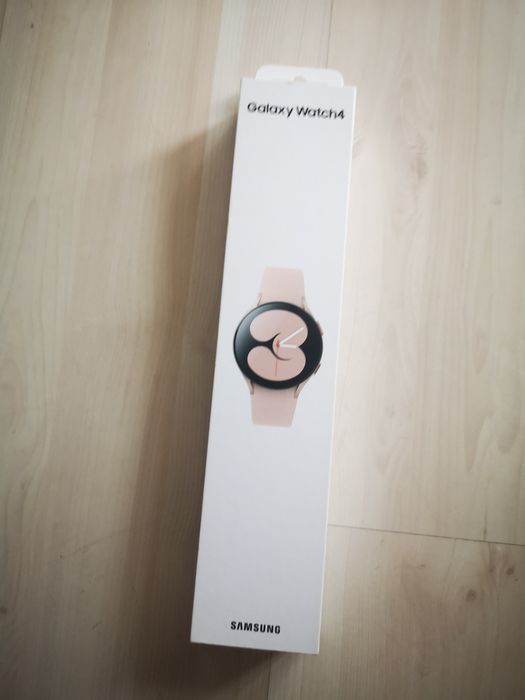 Samsung Galaxy watch z ładowarką