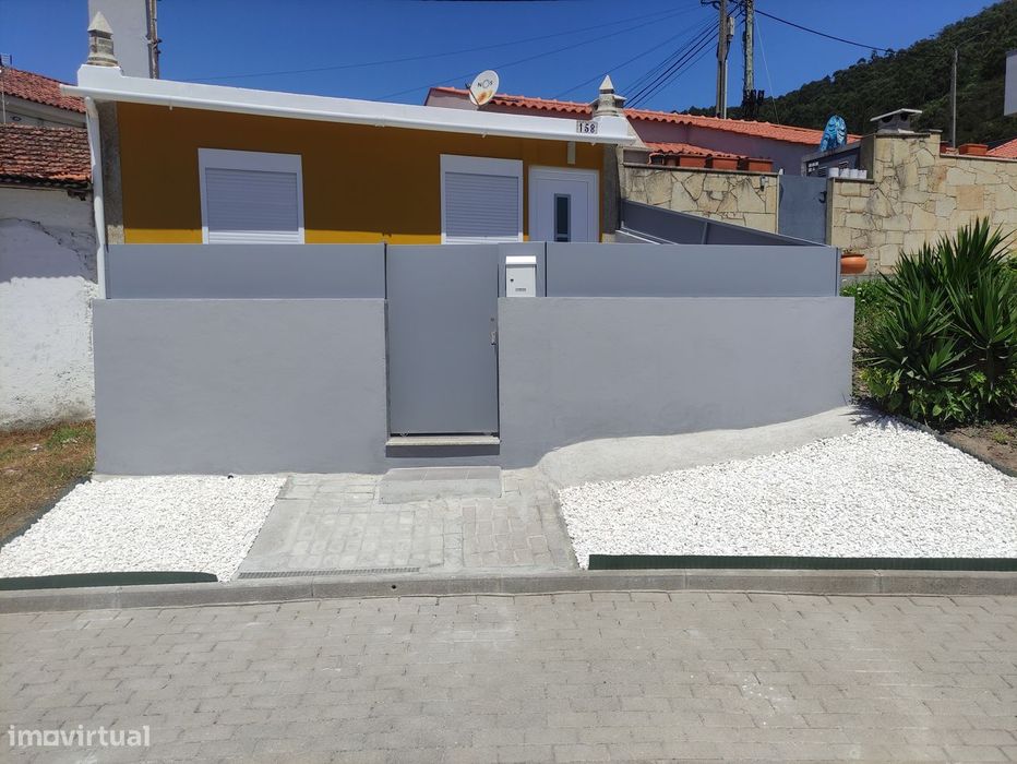 Moradia Geminada na rua Mosqueiros n° 158, Areosa, Viana do Castelo