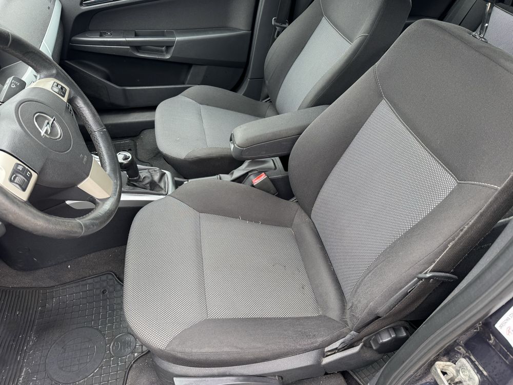 Opel Astra 2009r 1.9 cdti 6 biegów Isofix Hak STAN BDB !