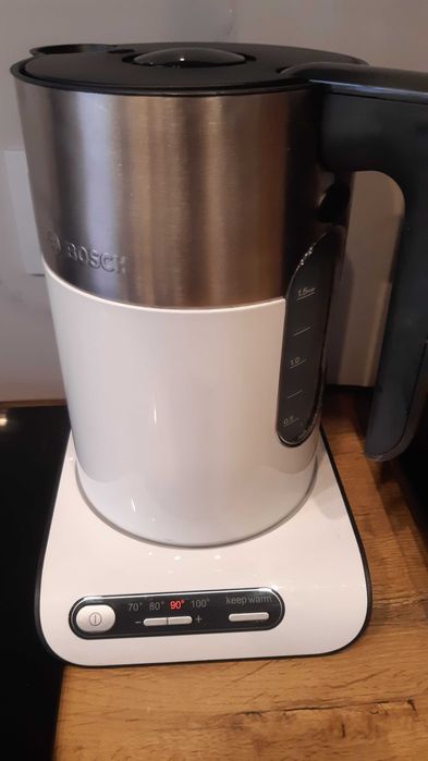 Czajnik Bosch wskaźnik temperatury Styline 2400W