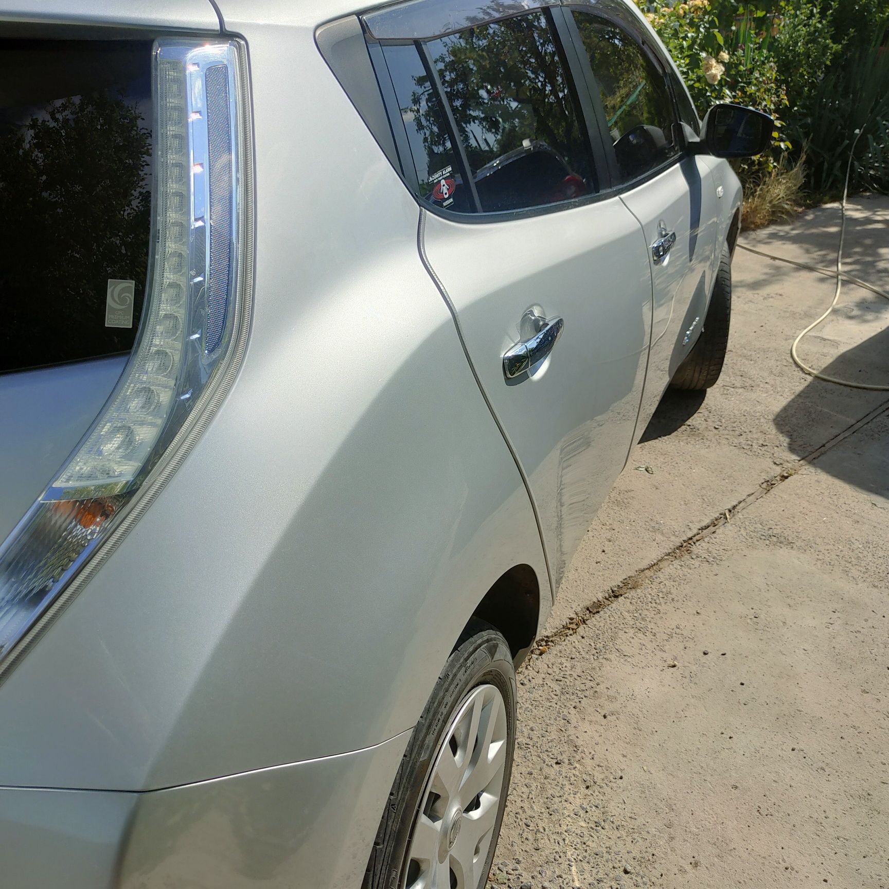 Продается nissan leaf 2017