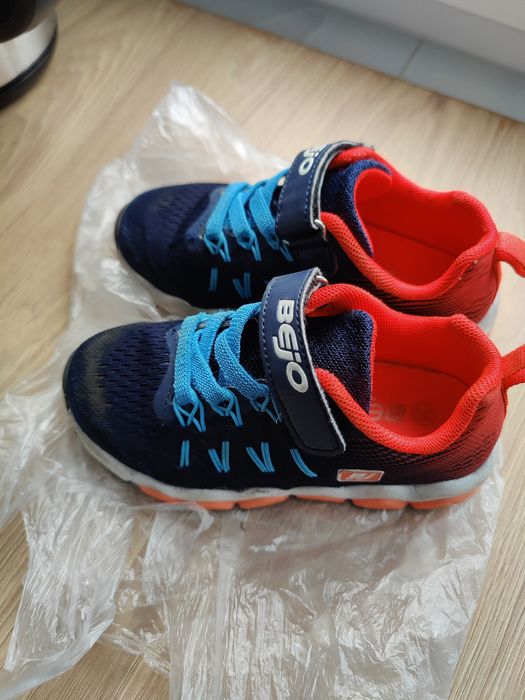 Sportowe buty adidasy dziecięce 28 bejo