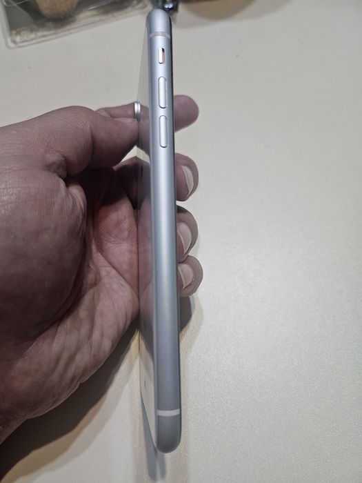 IPhone Xr заблокированый