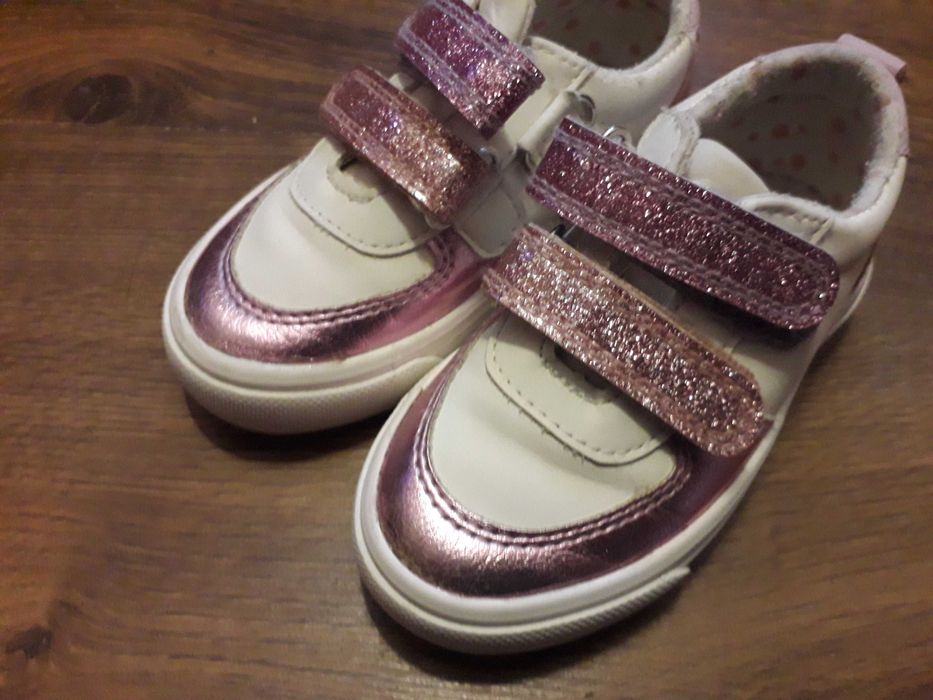 Buty dla niemowlaka bobaska