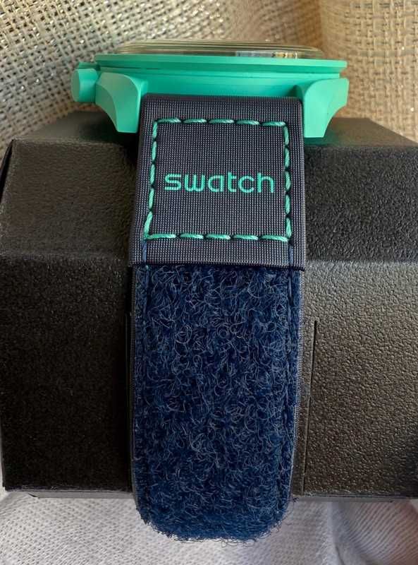 Omega x Swatch Earth SO33L103 - Biokeramika i sneżny styl polarny