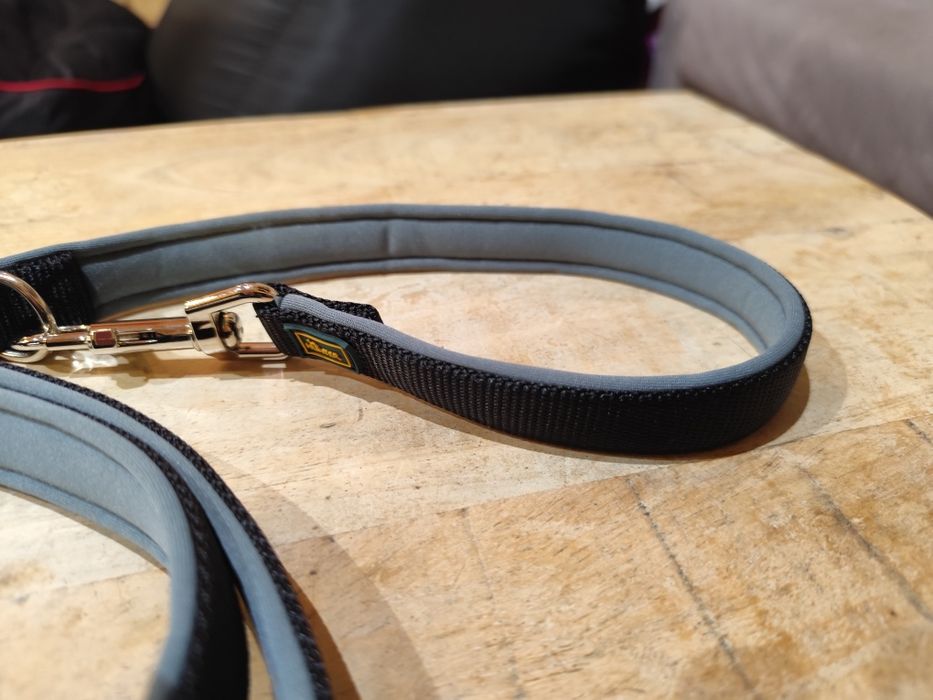 Neoprenowa, przepinana smycz dla psa Hunter 200/20 mm