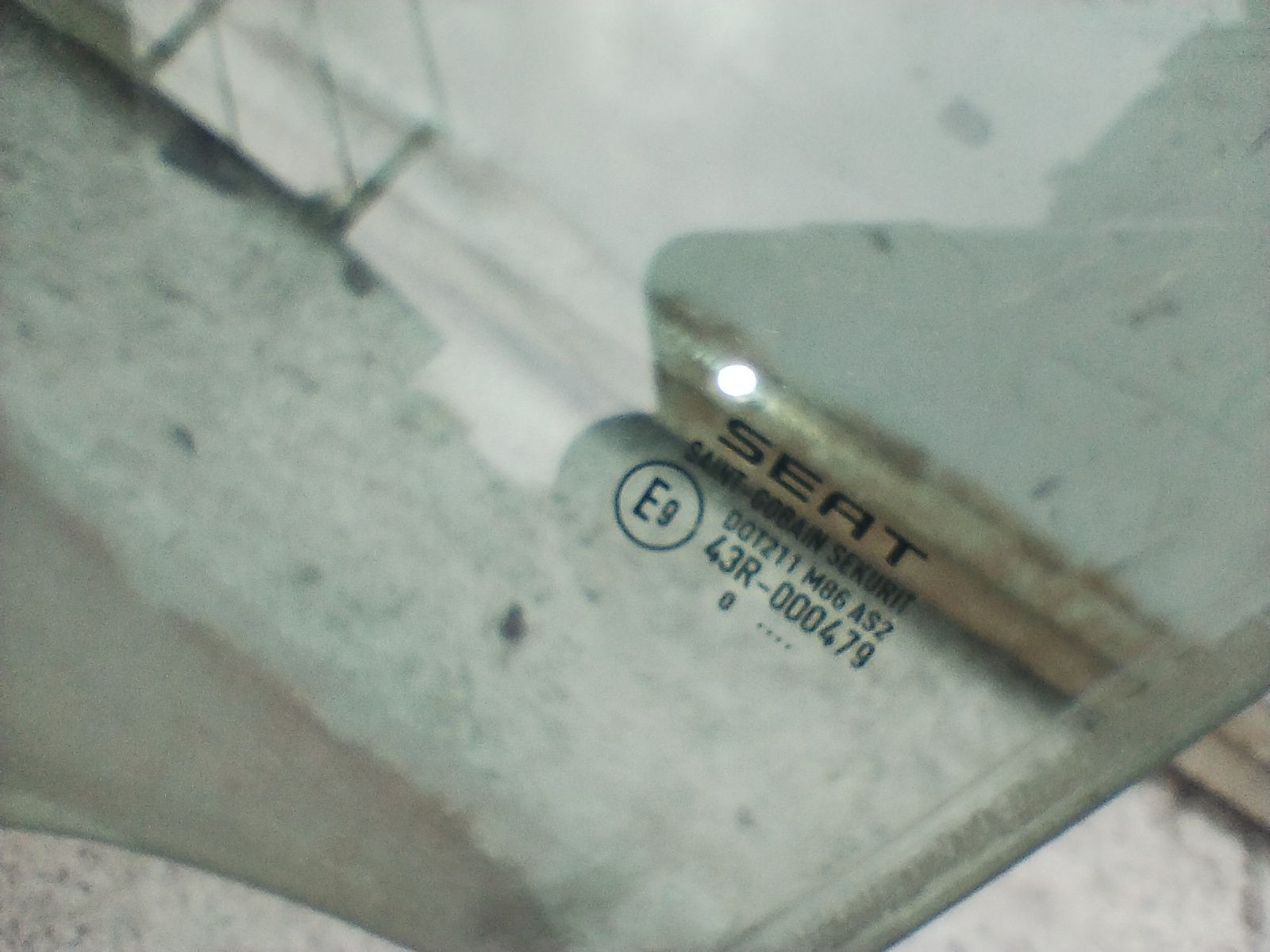 Seat Ibiza IV kombi szyba lewa kierowcy przednia drzwi lewe 6J 2021r