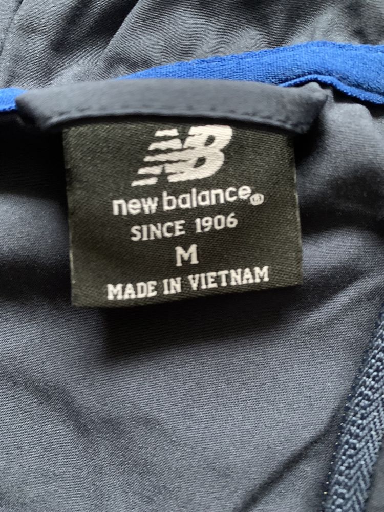 Вітровка New Balance