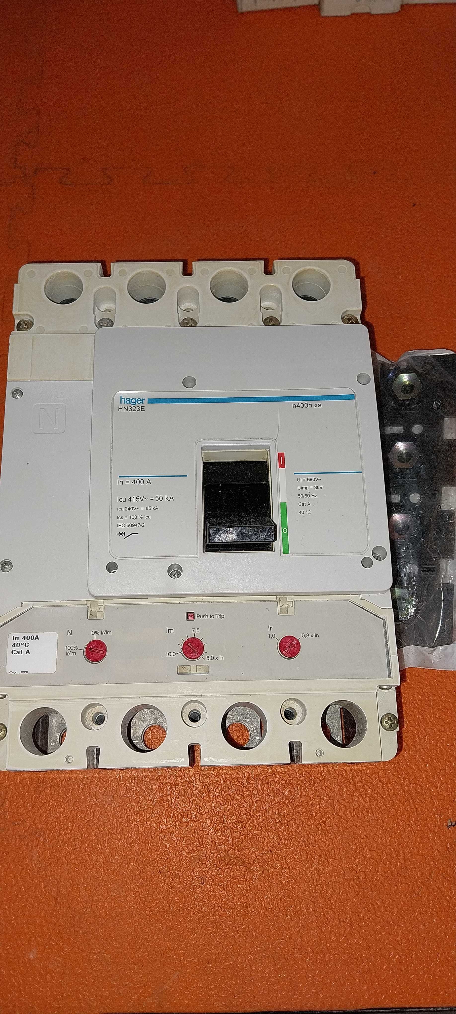 Dijuntor 4 polos 400 amperes