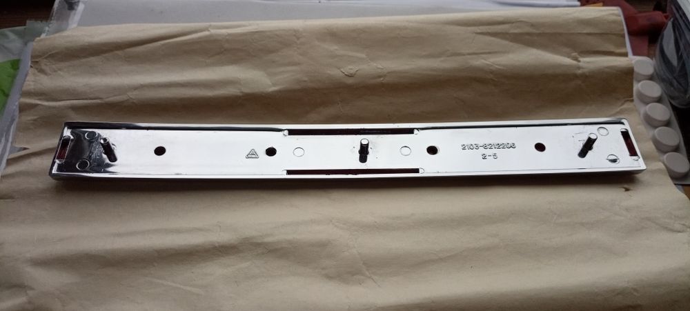 Шильдик ВАЗ Lada