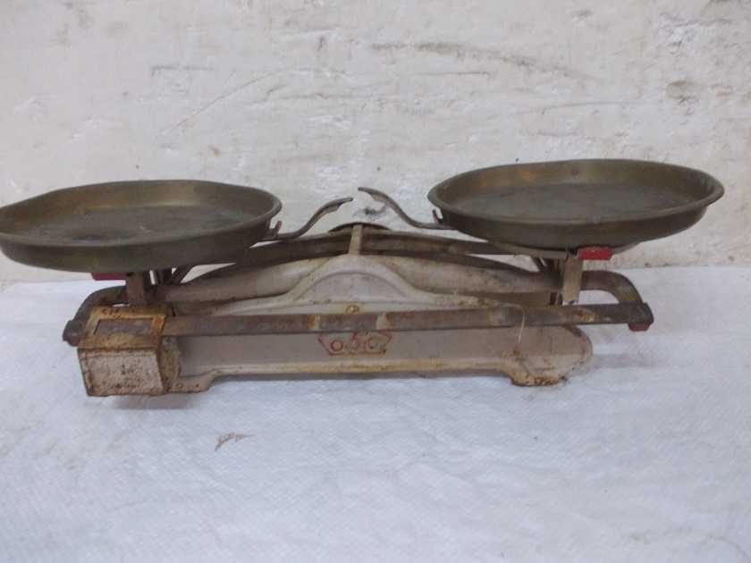 Stara waga szalkowa OBA