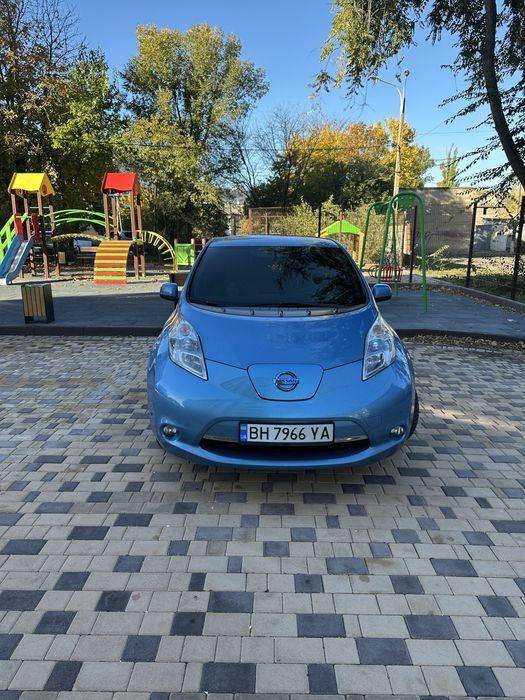 Продам NISSAN LEAF - 2012г