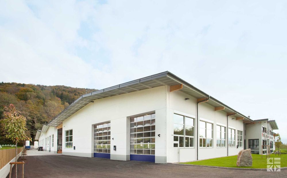 Ворота для СТО коттеджа гаражные промышленные Ремонт монтаж  .