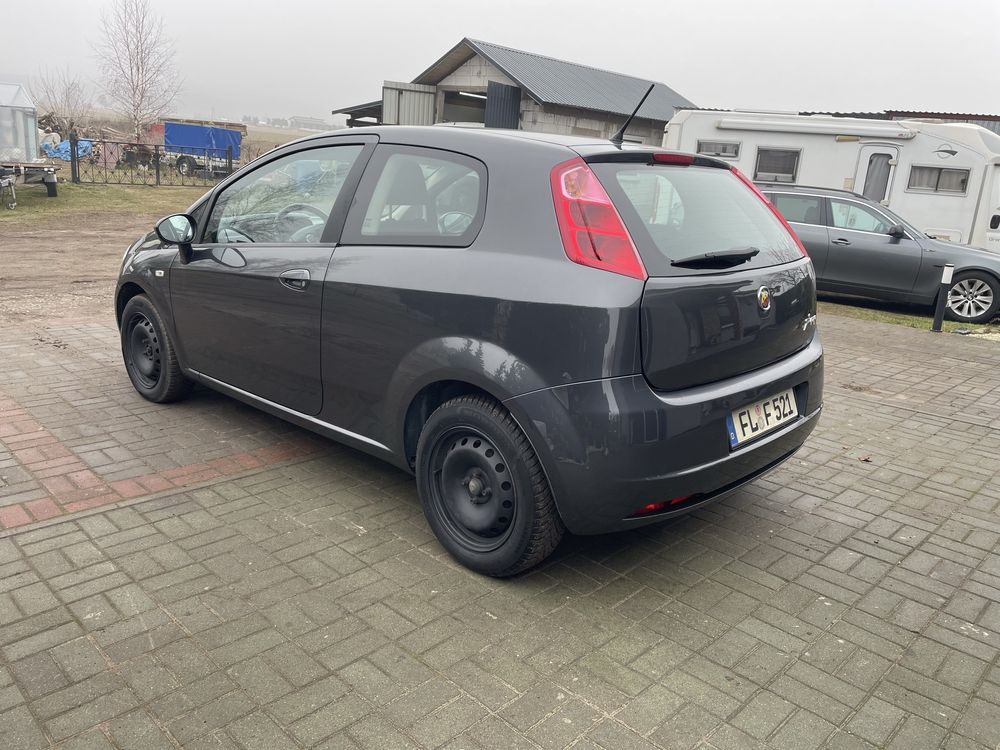 Fiat Punto 2009 rok 1.4 benzyna 78 koni mechanicznych KLIMA!