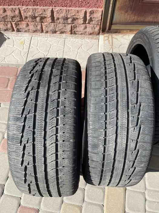 комплект зимової резини 225/40/18 dunlop nokian