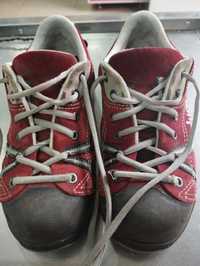 Низьке захисне взуття Stuco Hiking EN ISO 20345/S3
Для жінок/чоловіків
