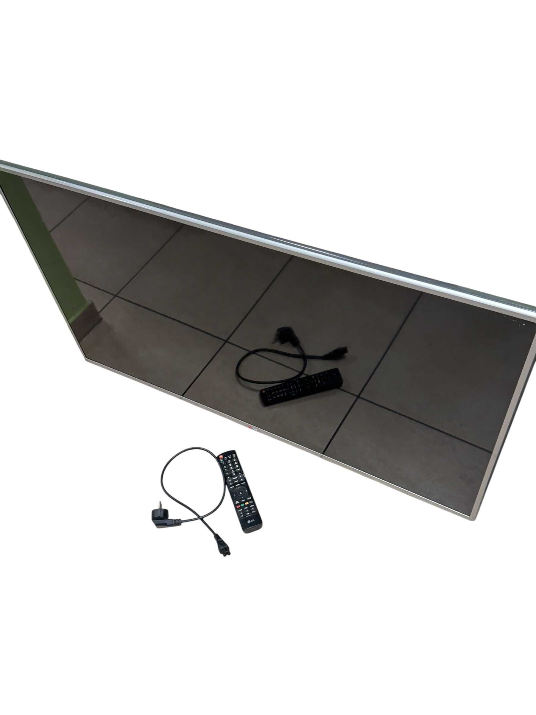 Telewizor LG 47LB5700