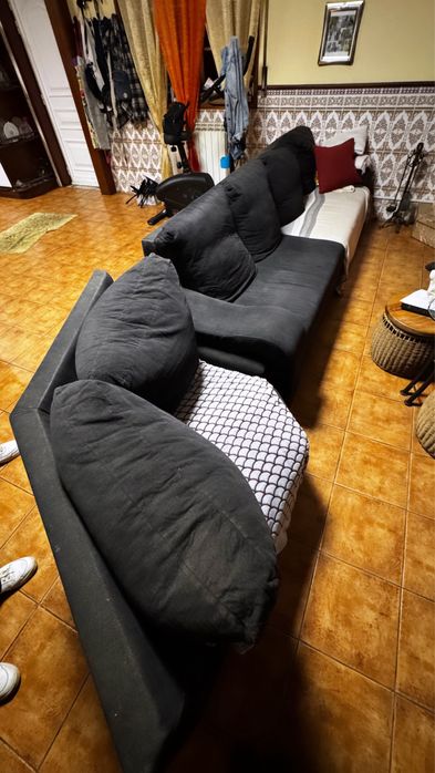Sofá grande que podem colocar de varias maneiras
