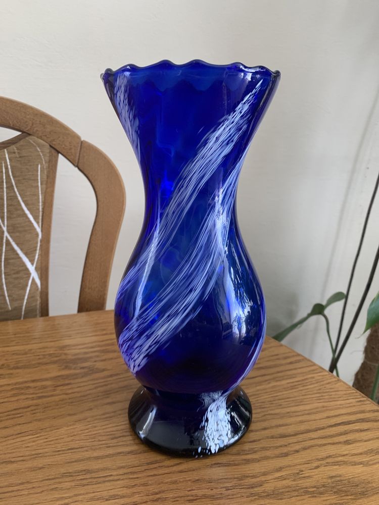 Niebieski wazon prl