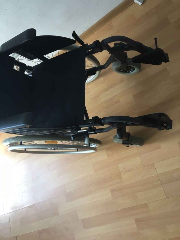 Wózek inwalidzki Action konstrukcja aluminiowa