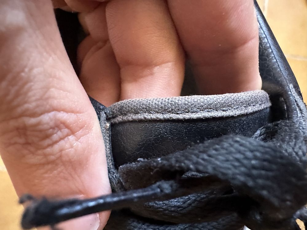 Vans em pele em bom estado