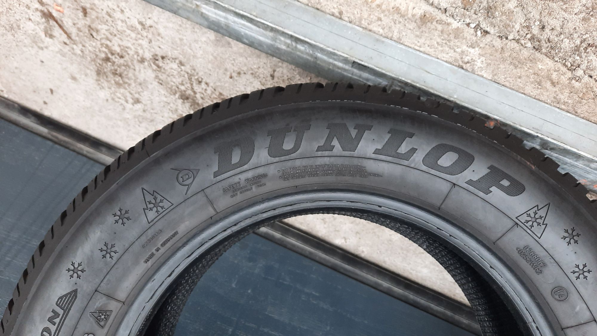 Dunlop 195/65 R15 Winter Response 7 mm