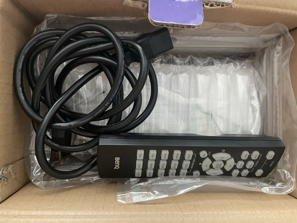 Projektor dlp benq w600 full fd