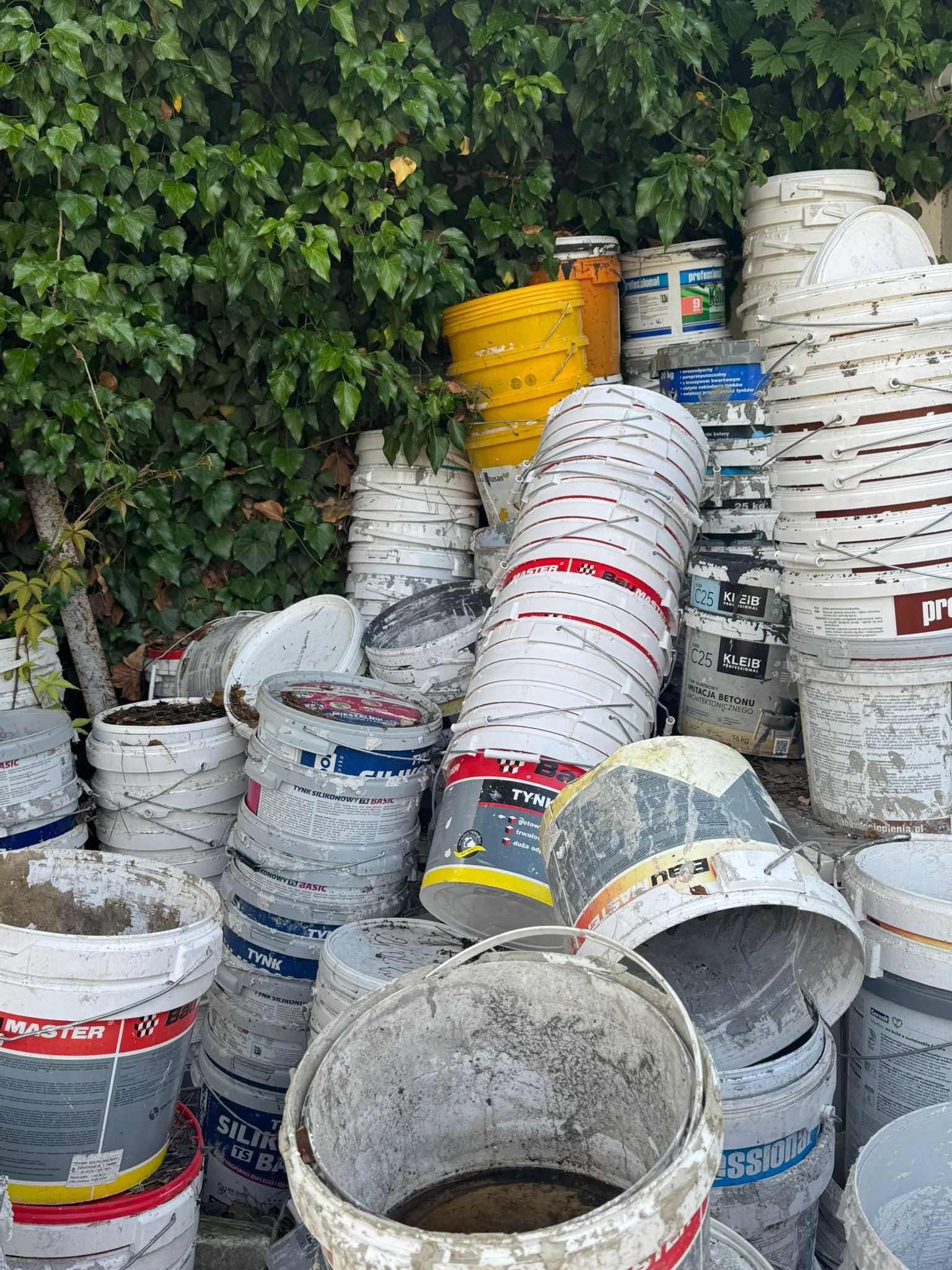Wiadra wiaderka oddam za darmo