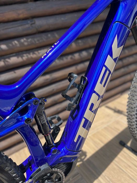 TREK RAIL 9.5 XL HEX BLUE 2023 - SPEEDBOX - quase sem uso