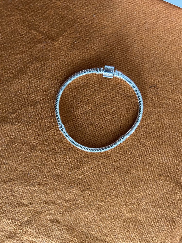 Pulseira pandora nova