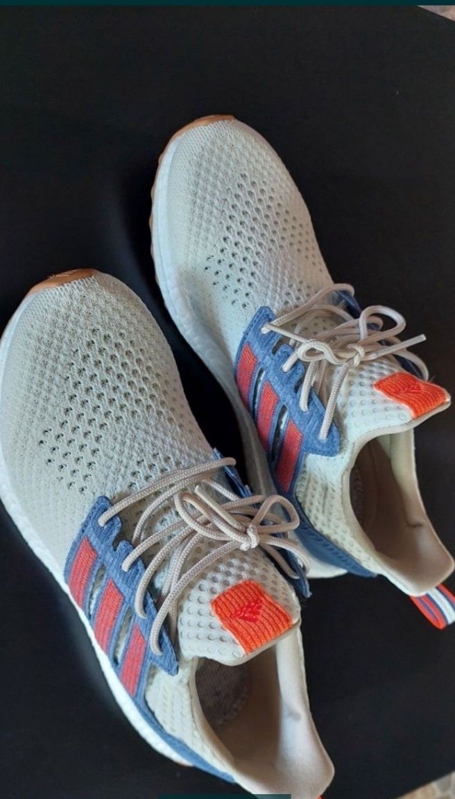 Vendo tenis Adidas desportivo
