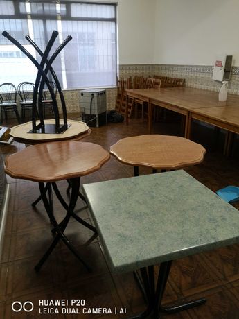 Mesas e cadeiras de restaurante