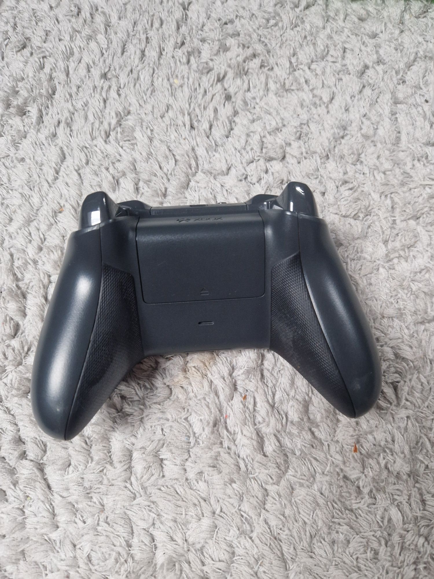 Pad bezprzewodowy do konsoli Xbox One S
