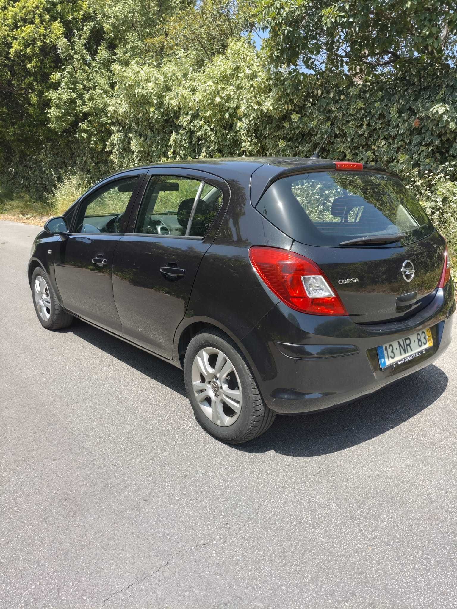 Opel Corsa 1.2  Gasolina com 83.000 Km