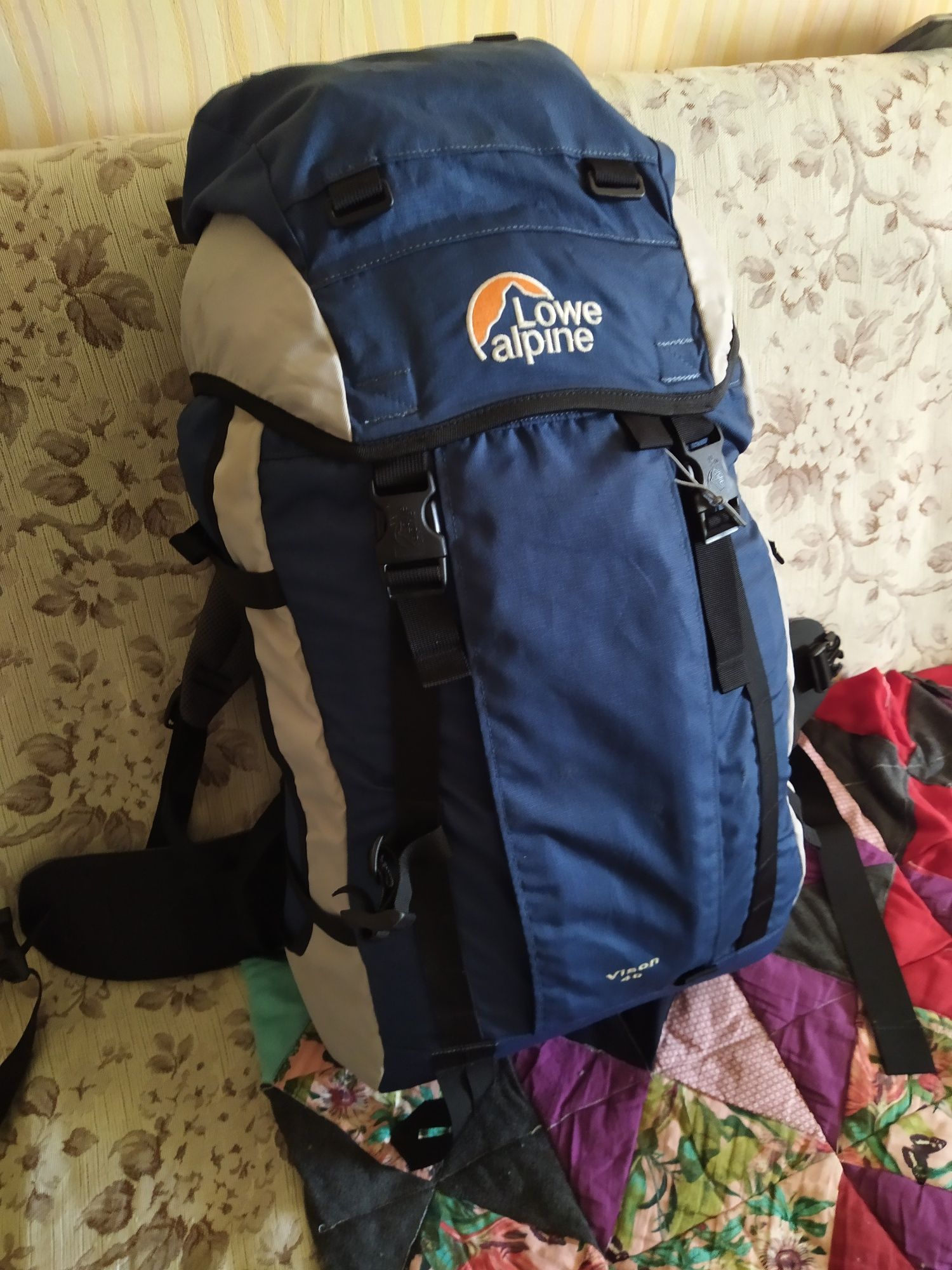 Туристический анатомический каркасный походный рюкзак lowe alpine 40l