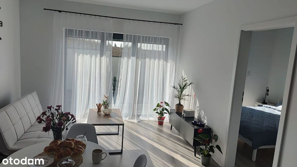 Mieszkanie w spokojnej okolicy, otoczone lasami.