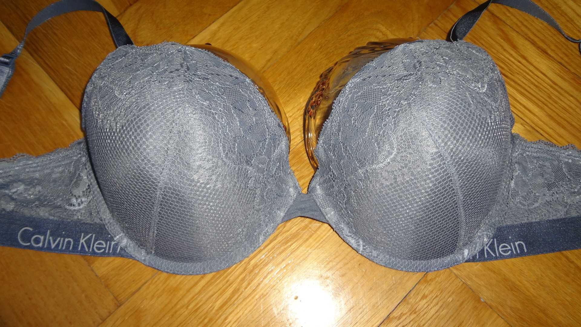 Biustonosz Calvin Klein 85D, push up, logowany