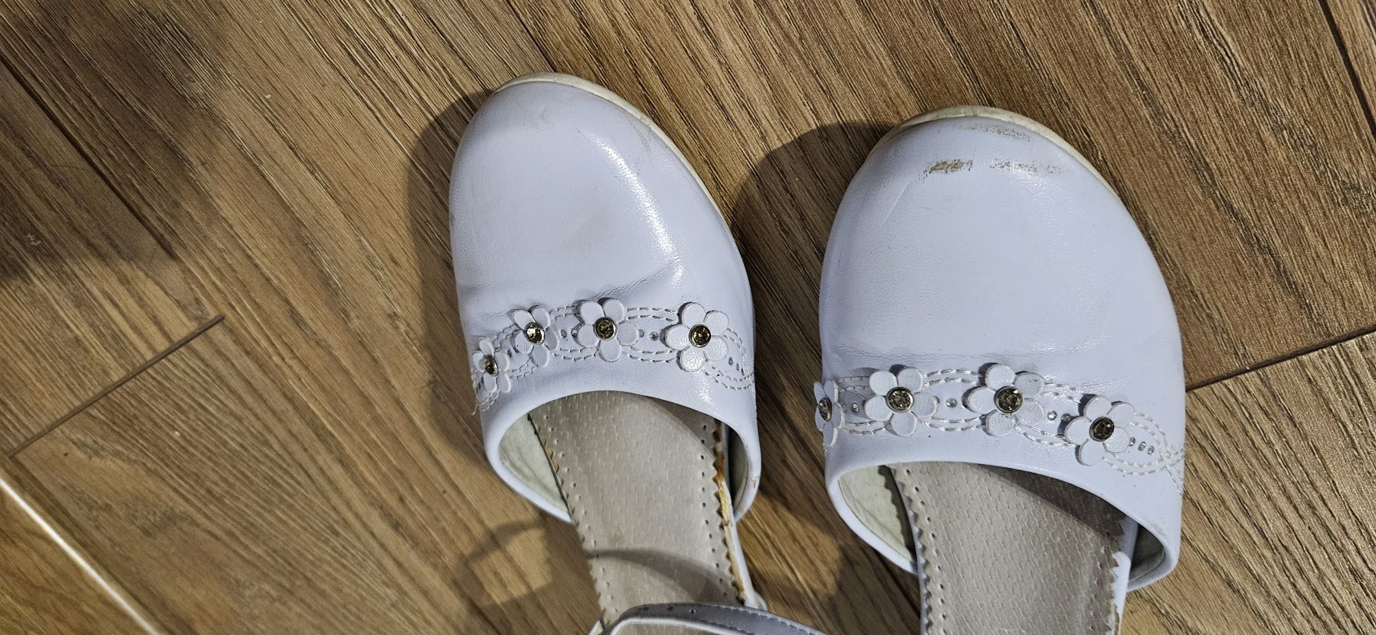 Buty, buciki komunijne dla dziewczynki