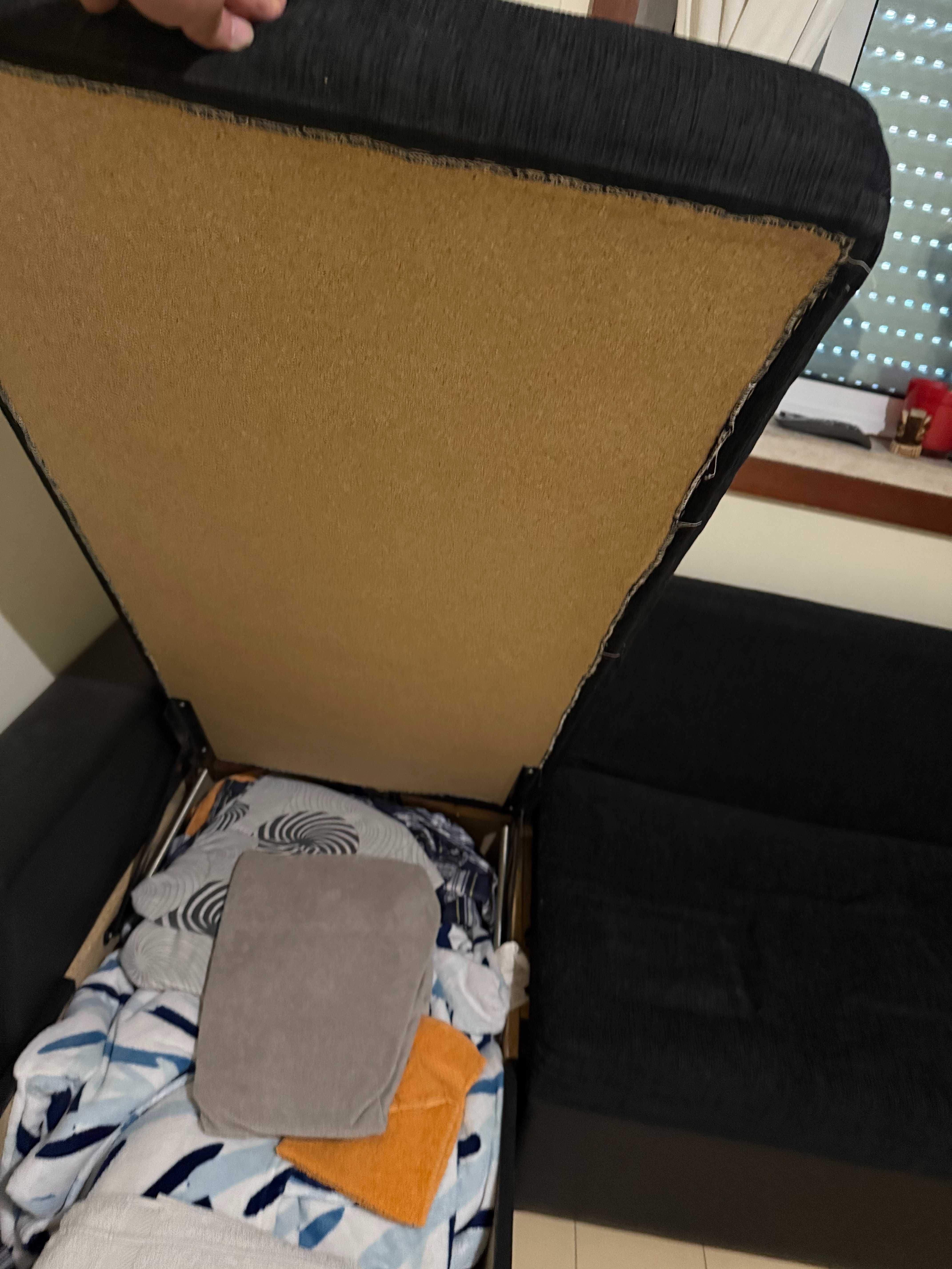Sofá Cama Chaise Longue com Arrumação